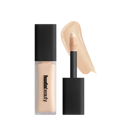 Huda Beauty Faux Filter Concealer
